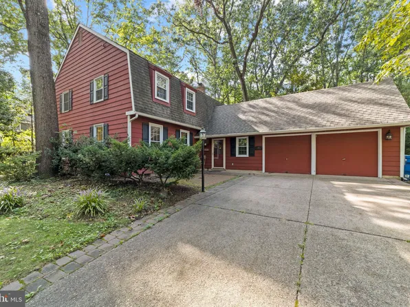 108 Weston Dr, Cherry Hill, NJ 08003