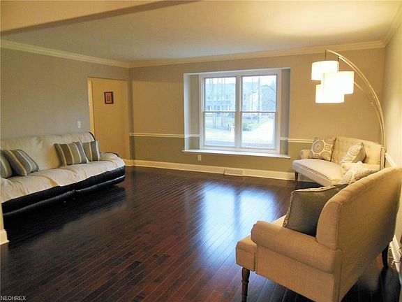 5th image of 4009 Sunset Dr