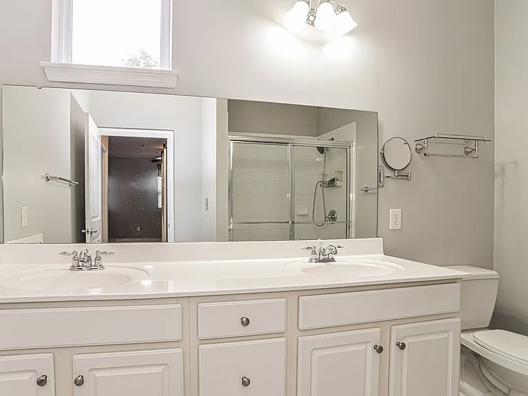 536 Oakland Ave — Photo 11