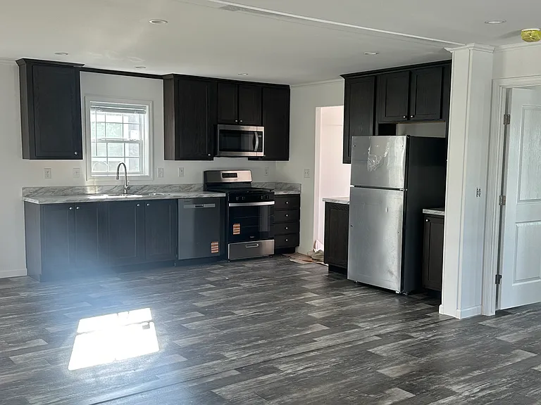 3557 Warren Pl — Photo 7