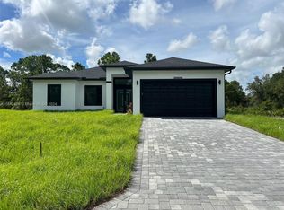 1507 17th, Lehigh Acres, FL 33972