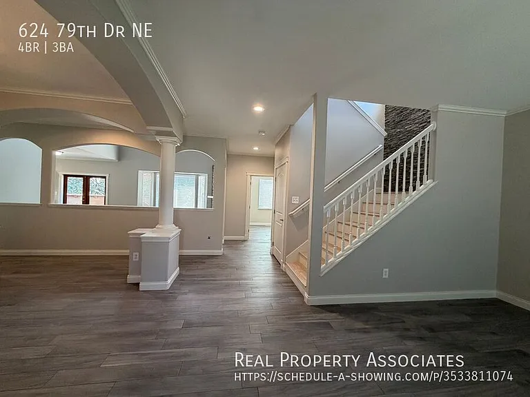 624 79th Dr NE — Photo 2