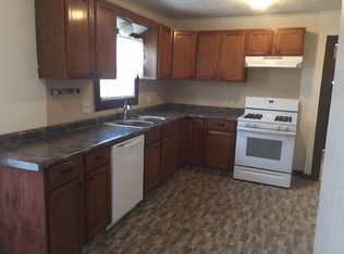 410 W 14th St, Junction City, KS 66441