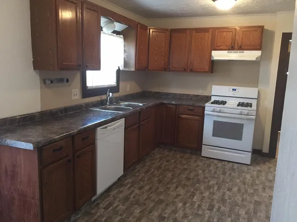 410 W 14th St, Junction City, KS 66441