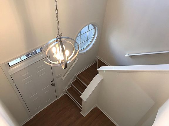 2nd image of 356 Parkview Manor Dr