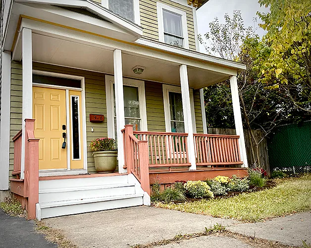 Building Photo - 318 Marcellus St