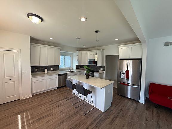 5th image of 11849 Hines Place Dr #11849