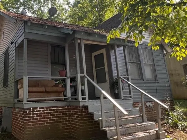 1436 Fitch St, Winston Salem, NC 27107