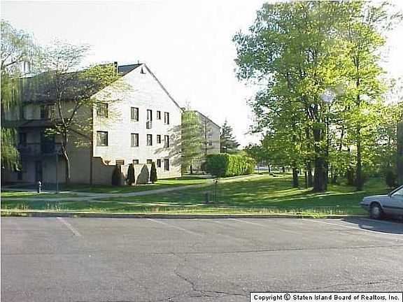 5th image of 85 Elmwood Park Dr APT 26