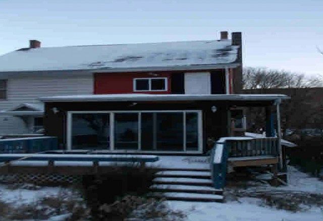 2nd image of 522 Center Ave