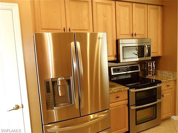 3rd image of 3917 Forest Glen Blvd Unit 202