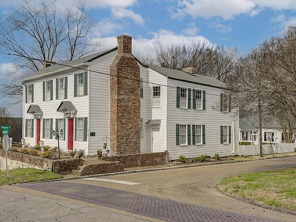 3rd image of 815 First East St
