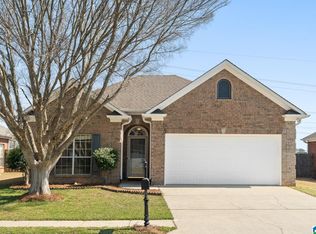 468 Daventry Cir, Calera, AL 35040