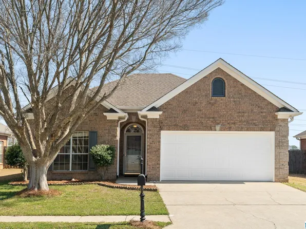 468 Daventry Cir, Calera, AL 35040