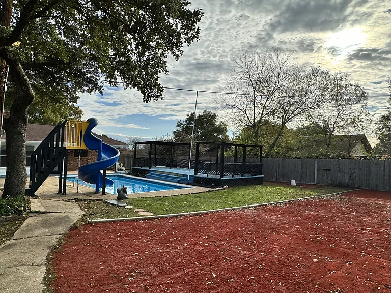 140 Towne West Dr — Photo 30