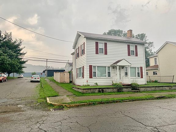 2nd image of 1600 Commerce St