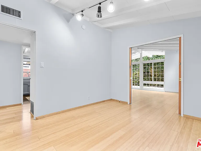 6742 Sunny Brae Ave — Photo 17