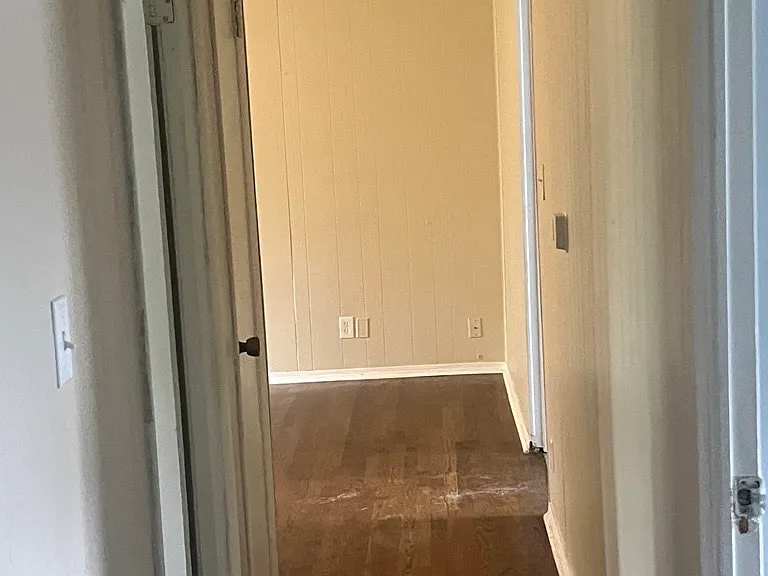 22311 Clyde Ave — Photo 7