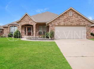 1740 Lake Shadows Ct, Edmond, OK 73012