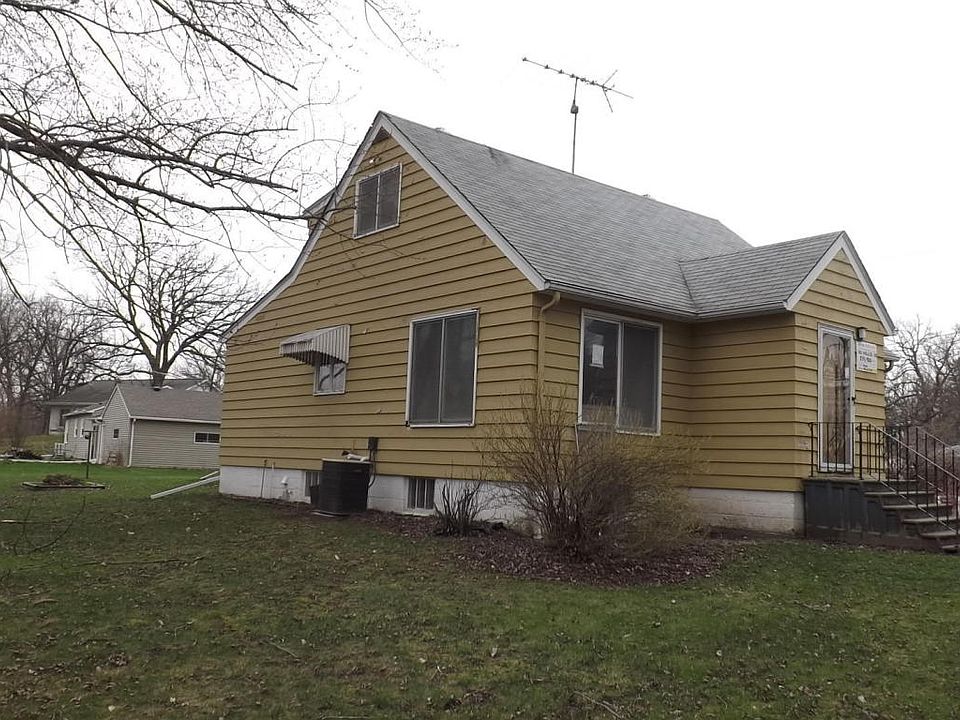 1st image of 310 Miller Dr