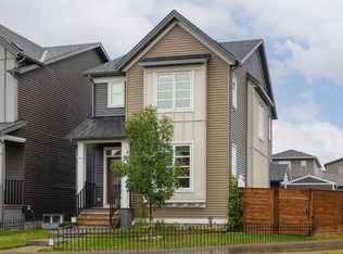 788 W Walgrove Blvd SE, Calgary, AB T2X 4P1