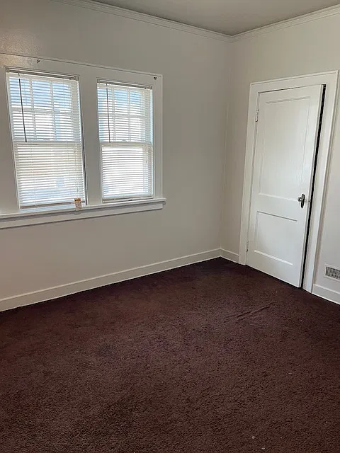 2 bed, 1000 sqft, $925 — Photo 2