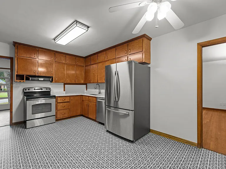 3026 Devonshire Dr — Photo 9