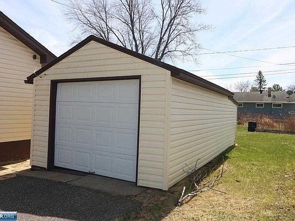 5th image of 218 Dorchester Dr