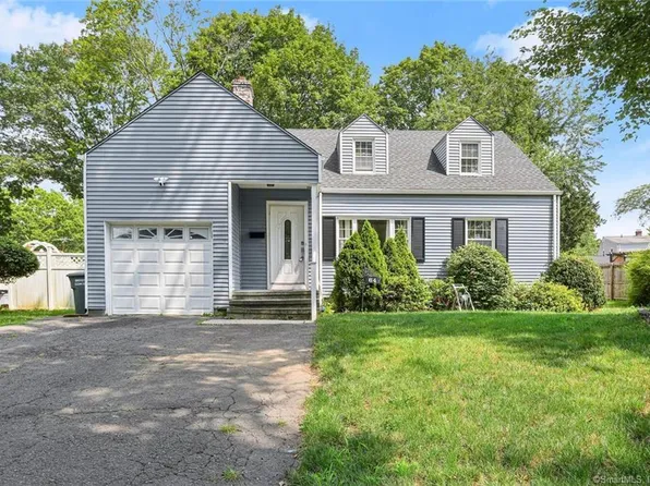64 Hooker Road, Bridgeport, CT 06610