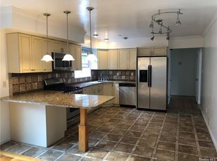 18 Sunny Ridge Rd, Spring Valley, NY 10977