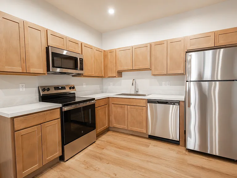 615 Carey Ave N #103 — Photo 2