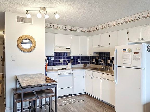 5th image of 123 N Dogwood Dr. #307