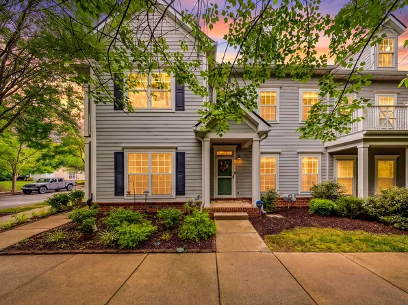 817 Hobbit Ln, Nashville, TN 37211
