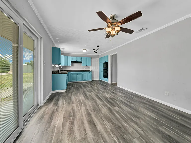 9209 FM 1570 N — Photo 27