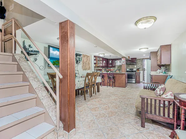 6221 23rd Avenue image 9 of 41