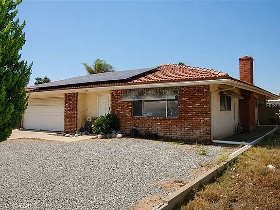 2nd image of 628 E Monterey Pl