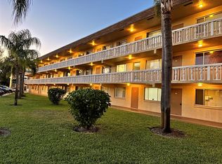 600 Village Green Ct APT 203, Palm Springs, FL 33461