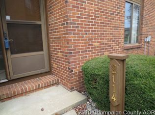 2114 Sunview Dr, Champaign, IL 61821