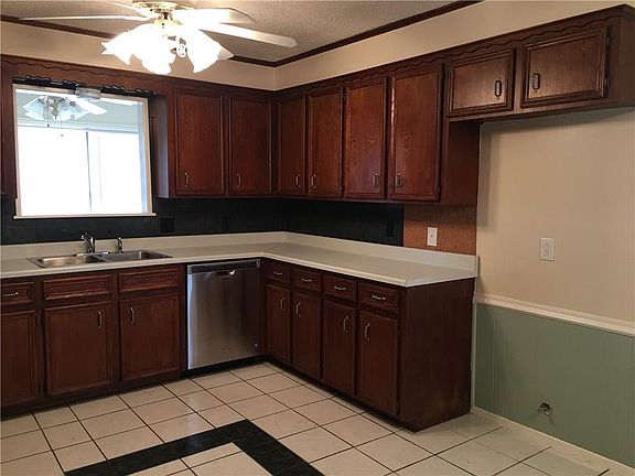 4th image of 3009 Cherry Bark St