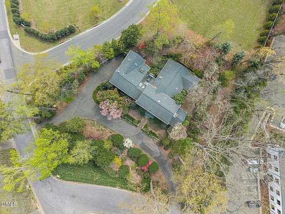 2nd image of 2425 Argyle Dr