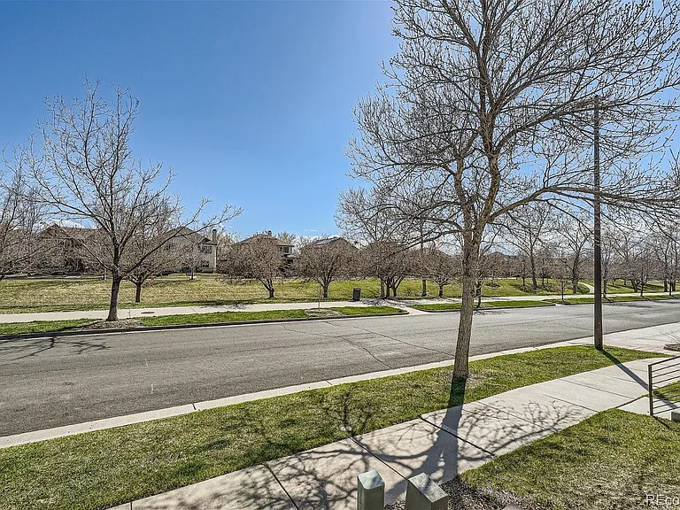 8031 E Bayaud Ave — Photo 40