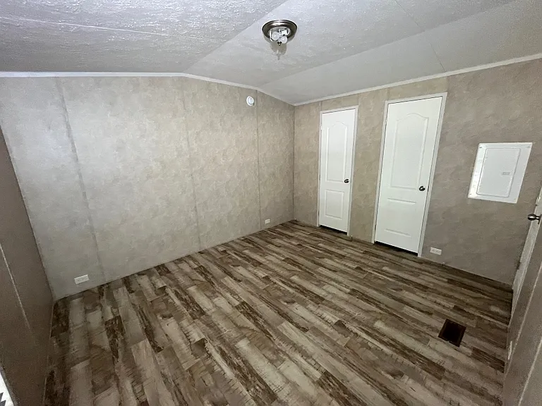 291 Private Road 6420 — Photo 3