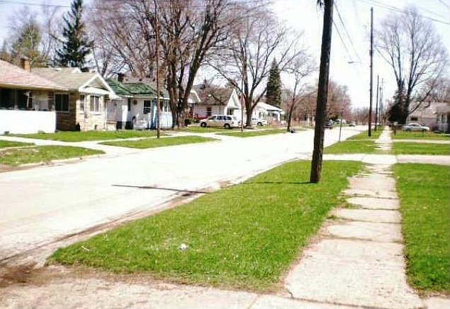 2nd image of 847 Victoria Ave
