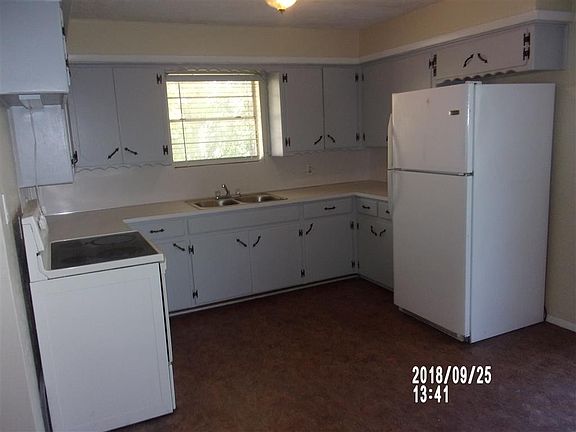 3rd image of 605 SW 45th St