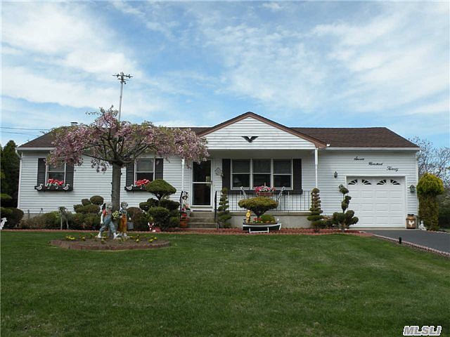 1st image of 720 Henrys Ln