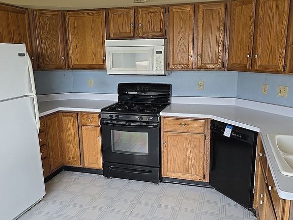 2nd image of 5124 Morning Glory Ln #5124