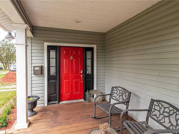 2nd image of 806 Elmwood St
