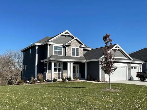 S54W25488 Pebble Brook COURT, Waukesha, WI 53189