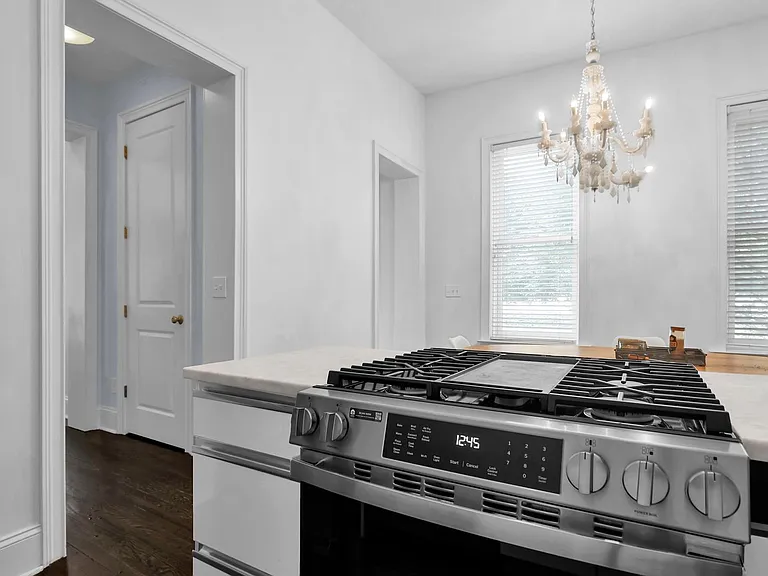 1000 Neil Ave — Photo 14