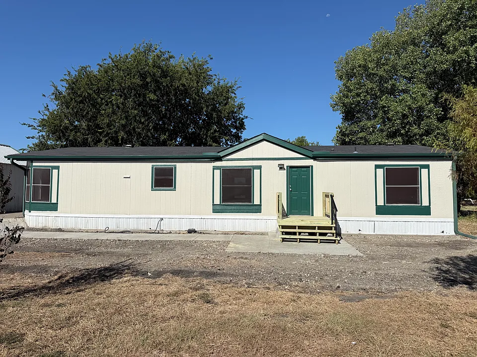 3316 Blackland Rd